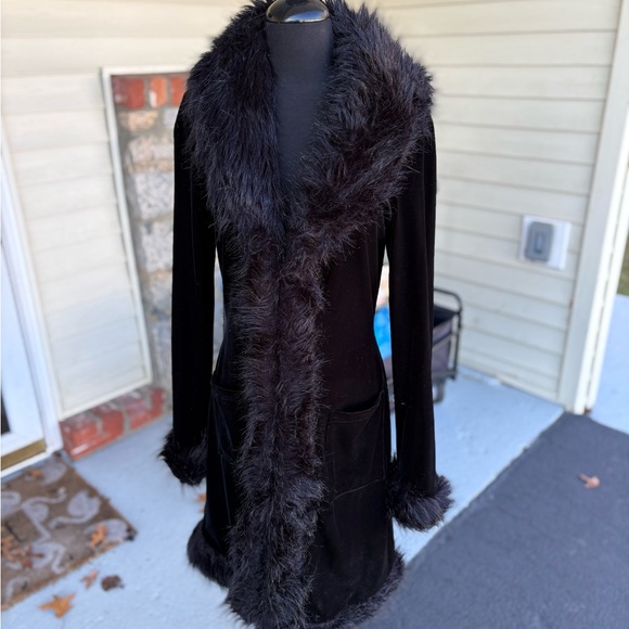 Vintage Betsey Johnson “Boho” Velvet, Embroidered Coat - Picture 6 of 9